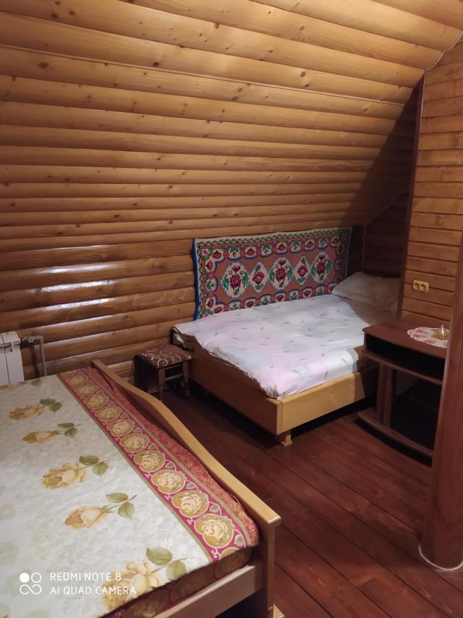 Sadyba Gostynniy Dvir Izki Exterior photo