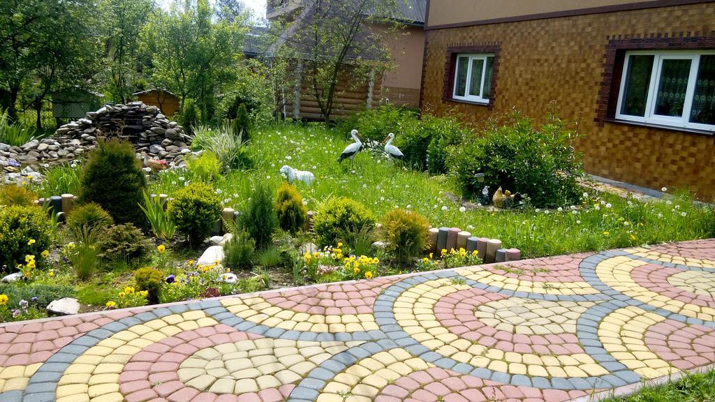 Sadyba Gostynniy Dvir Izki Exterior photo
